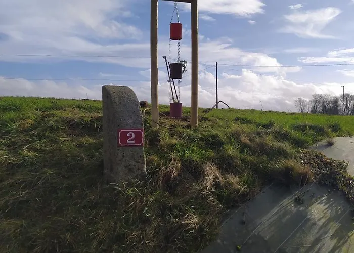 Dans Longere En Pierre A La Campagne * Saint-Ovin